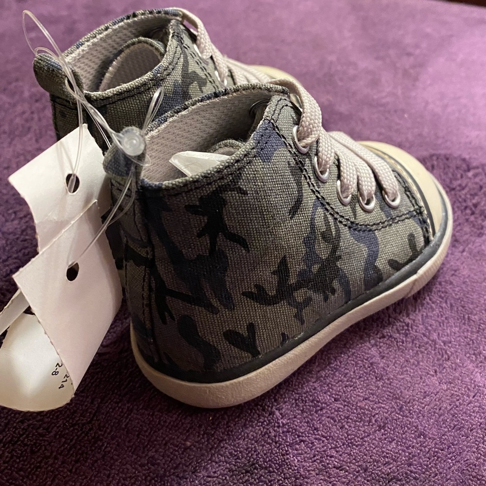 Baby Deer Gray Camo Infant Sneakers Size 3 High Top Walker Shoes - Picture 5 of 5